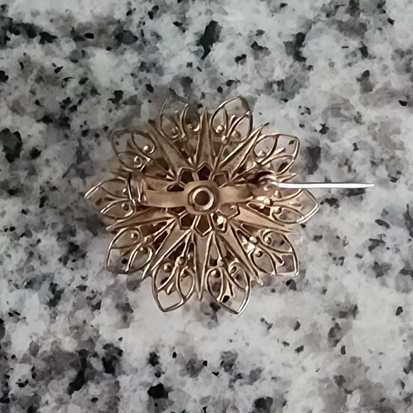 Vintage Pin Brooch w/ Pink Rhinestones-Gold-tone Flower with deep Pink Gemstones - Picture 8 of 11